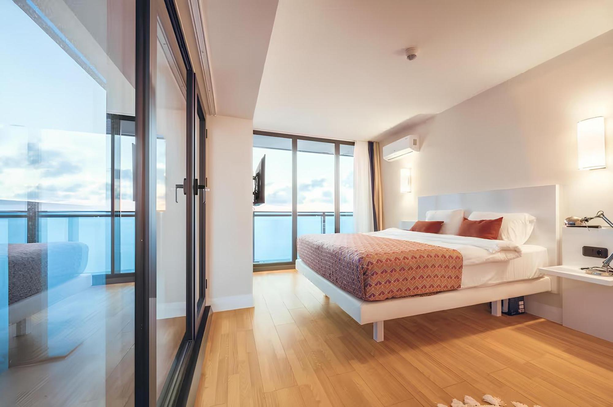 Orbi Sea View